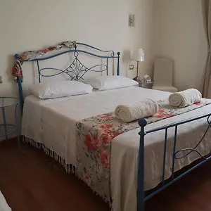 La Camelia Mesina